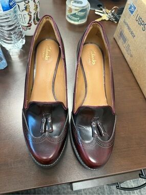 Clarks Artisan Tarah Rosie Women's Burgundy Tassel Loafers